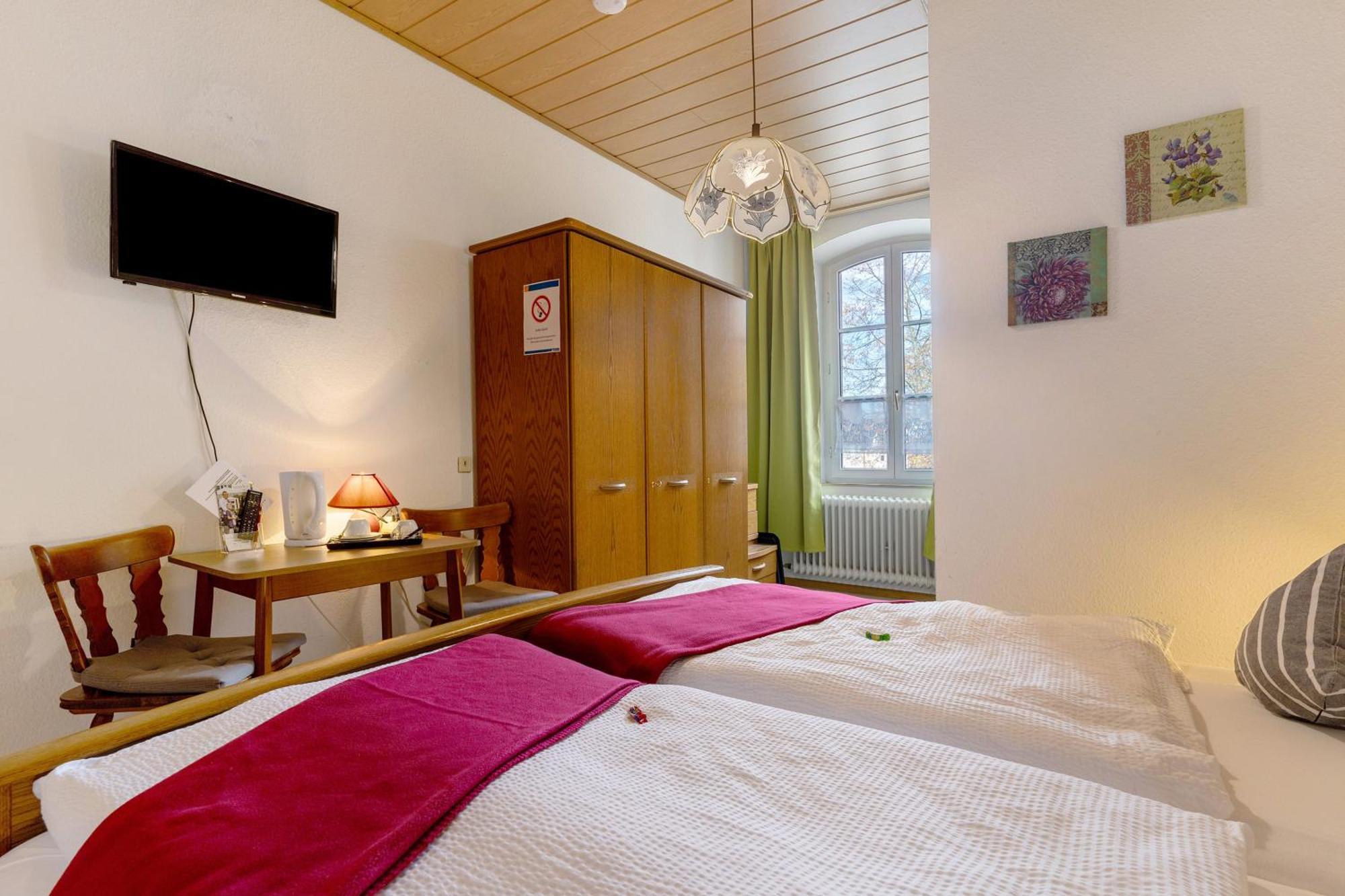 Gasthaus Zum Schwanen Oberkirch  Bagian luar foto
